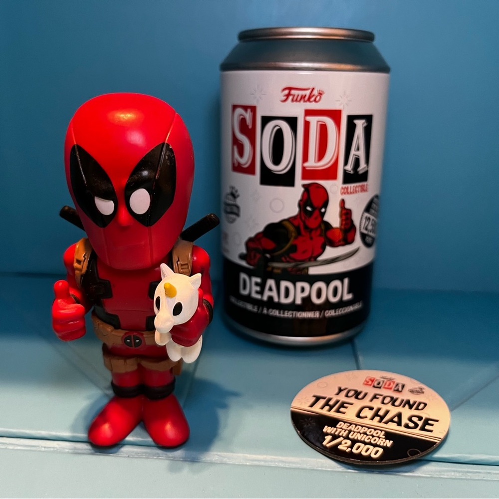 Funko Soda - Marvel Deadpool with Unicorn Chase Figure